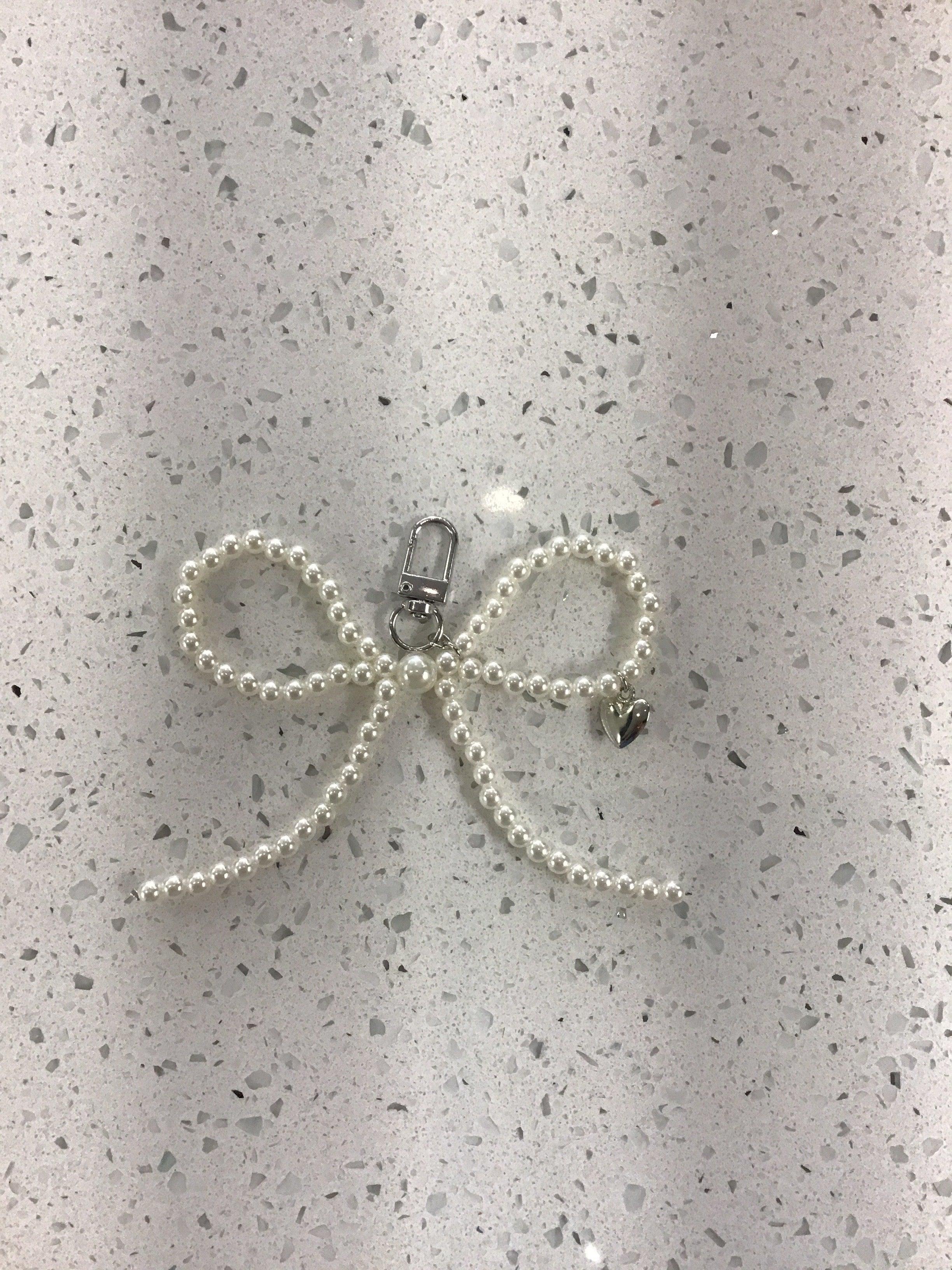 Pearl Bow Keychain - Fox Trot Boutique